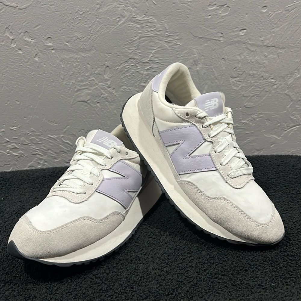 🔥🔥 NEW BALANCE 237 V1 Classic Sneaker Grey/Violet/White Women Sz 9 - EXCELLENT